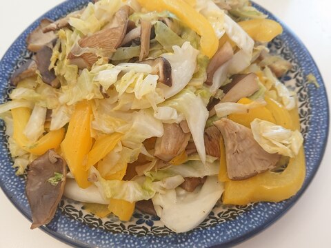 キノコたっぷりの野菜炒め